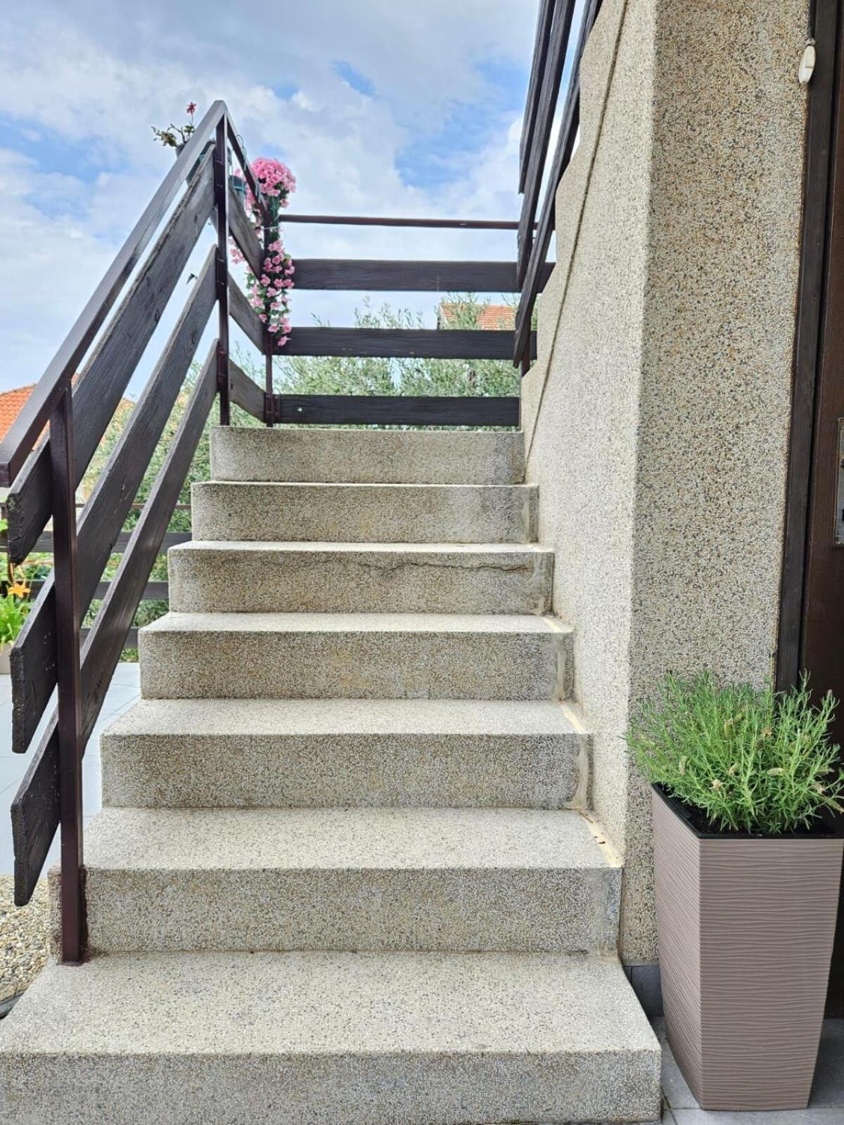 Apartments Marijana โวดีเซ ภายนอก รูปภาพ